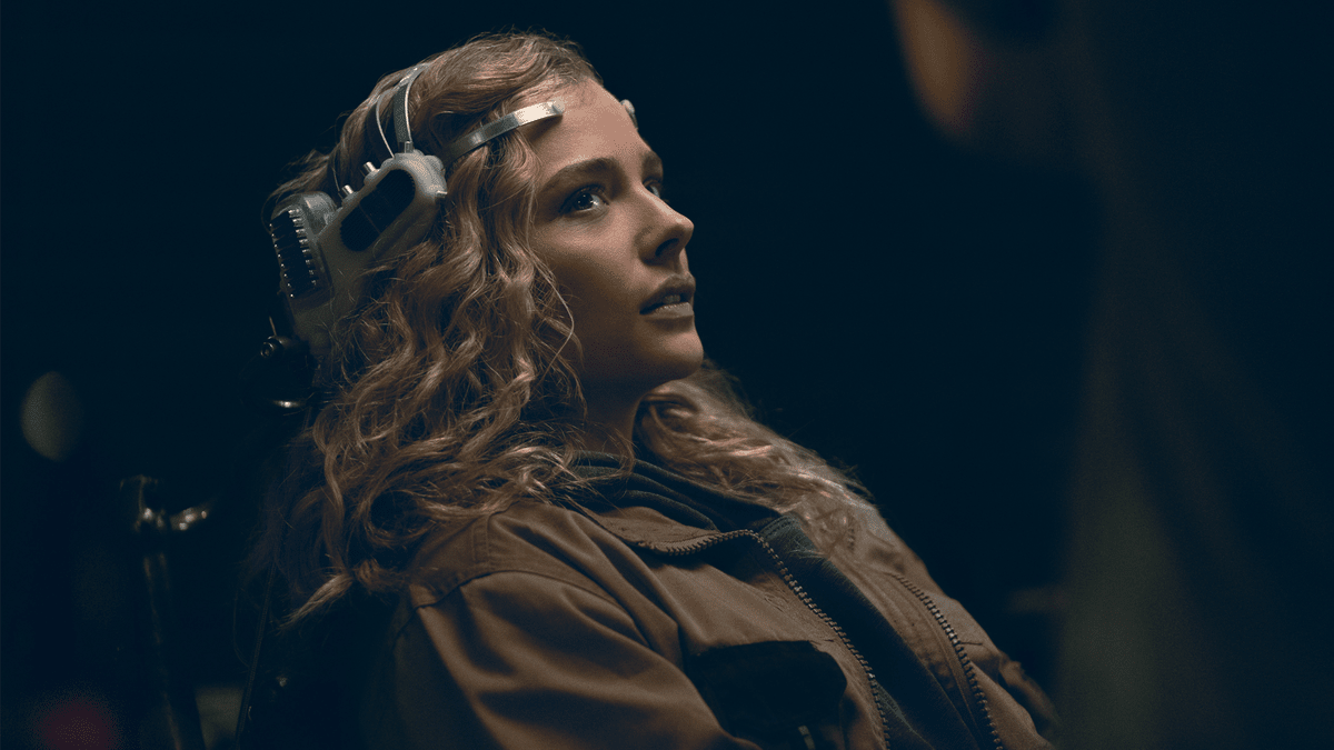 The Peripheral plays it safe with William Gibson's future thinking (1)