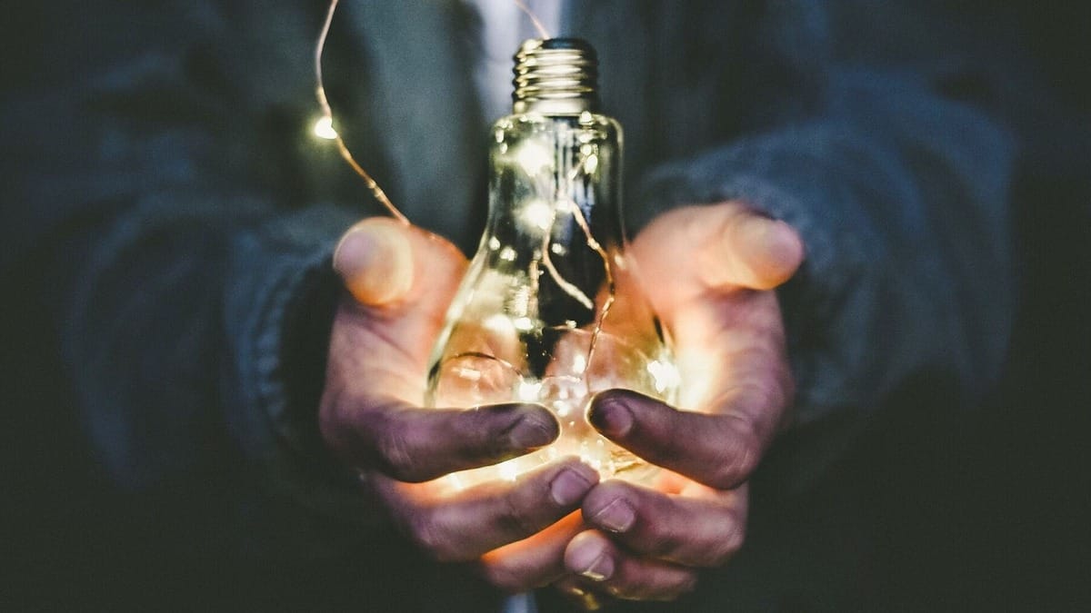 Internet Archive loses to publishers, mediocre tech futures continue